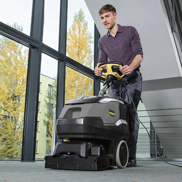 Szőnyegtiszt&iacute;t&oacute;k