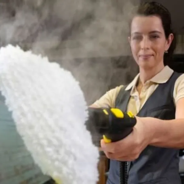 Gőztiszt&iacute;t&oacute;k &eacute;s gőzporsz&iacute;v&oacute;k