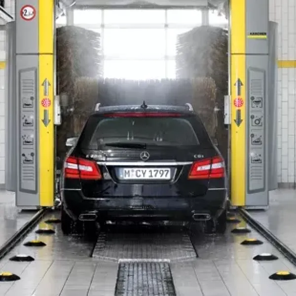 Szem&eacute;lyg&eacute;pj&aacute;rműmos&oacute;-berendez&eacute;sek