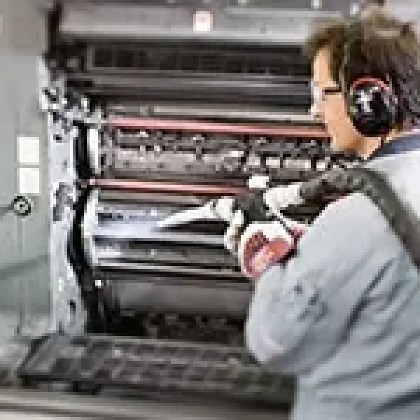 Sz&aacute;razjeges tiszt&iacute;t&oacute;