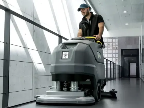 Ipari padl&oacute;tiszt&iacute;t&oacute;k