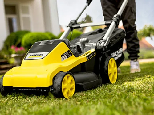 Akkumul&aacute;toros fűny&iacute;r&oacute;