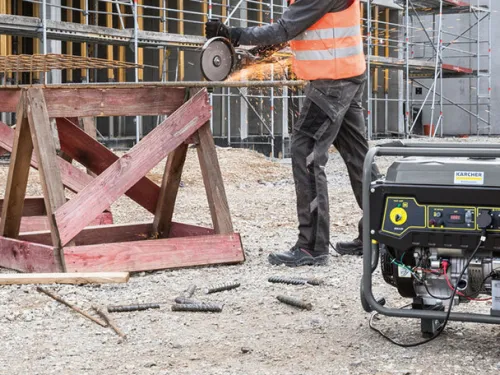 Gener&aacute;torok &eacute;s szennyezettv&iacute;z szivatty&uacute;k