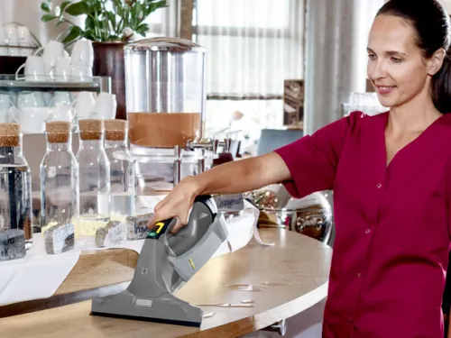 Ablak- &eacute;s fel&uuml;lettiszt&iacute;t&oacute;