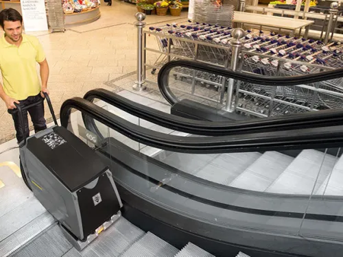 L&eacute;pcső &eacute;s mozg&oacute;l&eacute;pcső tiszt&iacute;t&oacute; g&eacute;pek