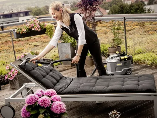 Szőnyeg- &eacute;s k&aacute;rpittiszt&iacute;t&oacute;k