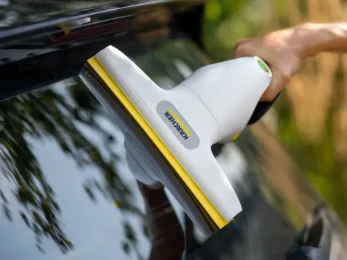 akkumul&aacute;toros ablaktiszt&iacute;t&oacute;k