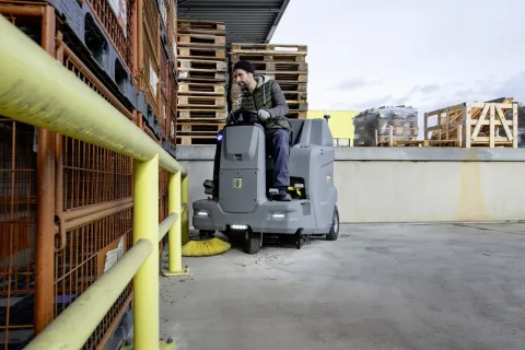 K&auml;rcher Seprő-porsz&iacute;v&oacute; KM 100/120 R Bp Pack