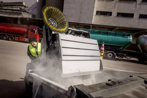 K&auml;rcher Seprő-porsz&iacute;v&oacute; KM 130/300 RI D