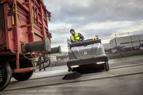 K&auml;rcher Seprő-porsz&iacute;v&oacute; KM 130/300 RI LPG