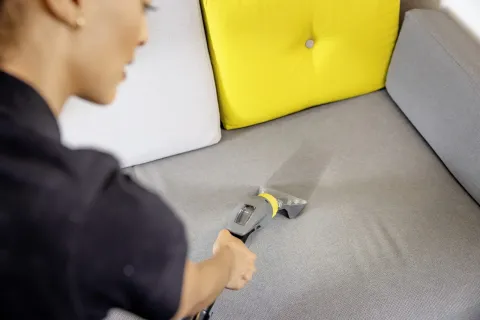 K&auml;rcher Permetextrakci&oacute;s tiszt&iacute;t&oacute; Puzzi 10/1 + Hand