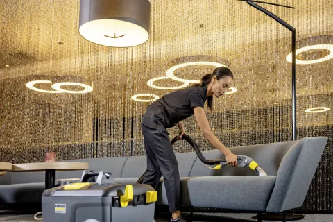 K&auml;rcher Permetextrakci&oacute;s tiszt&iacute;t&oacute; Puzzi 10/1 + Hand