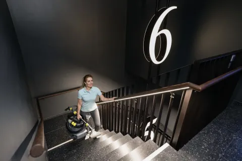 K&auml;rcher Permetextrakci&oacute;s tiszt&iacute;t&oacute; Puzzi 8/1 C *EU padl&oacute;fejjel