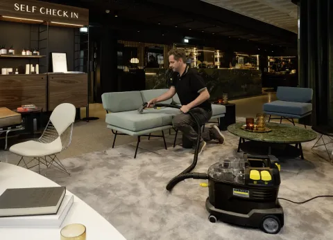 K&auml;rcher Permetextrakci&oacute;s tiszt&iacute;t&oacute; Puzzi 8/1 Go!Further