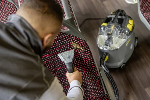 K&auml;rcher Permetextrakci&oacute;s tiszt&iacute;t&oacute; Puzzi 8/1