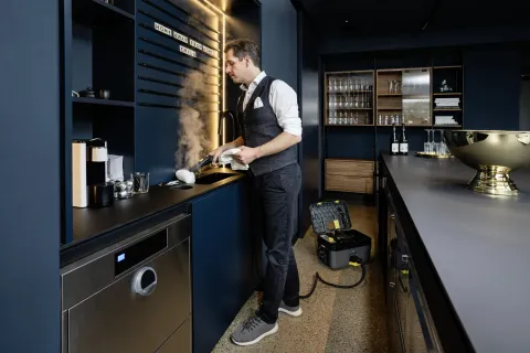 K&auml;rcher Gőztiszt&iacute;t&oacute; SG 4/2 Classic