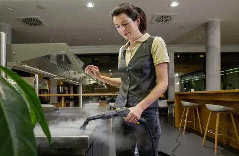 K&auml;rcher Gőztiszt&iacute;t&oacute; SG 4/2 Classic