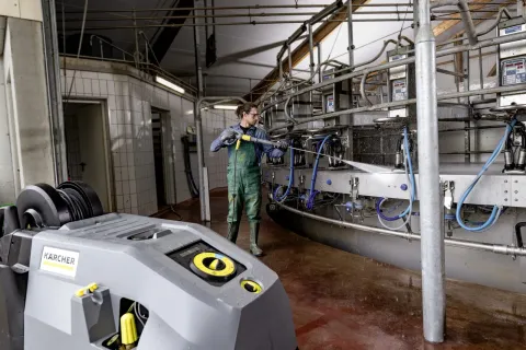 K&auml;rcher Magasnyom&aacute;s&uacute; mos&oacute; HDS 12/18-4SXA