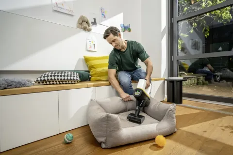 K&auml;rcher Akkumul&aacute;toros porsz&iacute;v&oacute; VC 6 Cordless ourFamily Pet