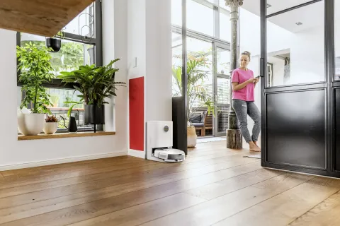 K&auml;rcher Robotporsz&iacute;v&oacute; felmos&oacute; funkci&oacute;val RCV 5 Comfort