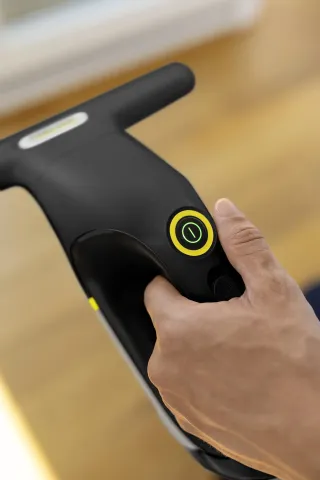 K&auml;rcher Ablaktiszt&iacute;t&oacute; WV 2 Universal Extra+ Black