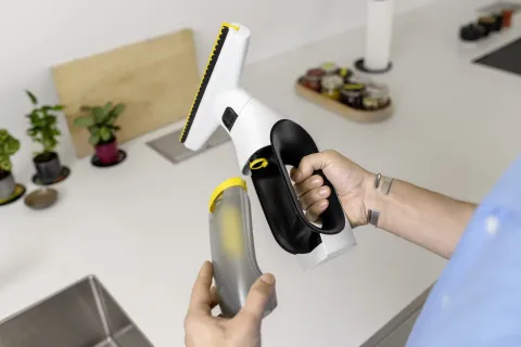 K&auml;rcher Ablaktiszt&iacute;t&oacute; WV 2 Universal Precision