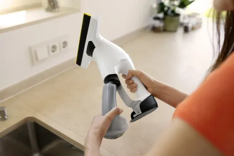 K&auml;rcher Ablaktiszt&iacute;t&oacute; WV 5 Ultra Care