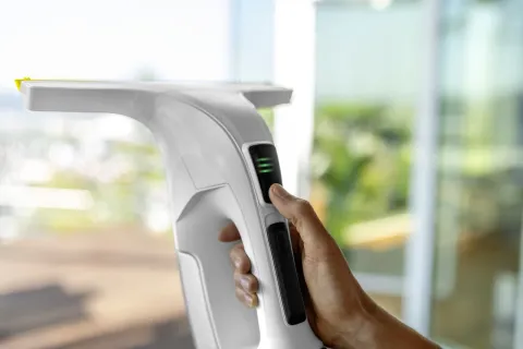 K&auml;rcher Ablaktiszt&iacute;t&oacute; WV 5 Ultra Care