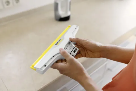 K&auml;rcher Ablaktiszt&iacute;t&oacute; WV 5 Ultra Care