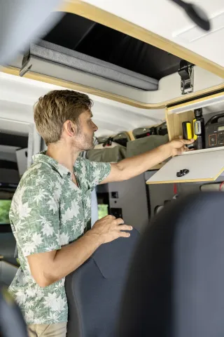 K&auml;rcher K&eacute;zi tiszt&iacute;t&oacute; OC Handheld Compact Plus