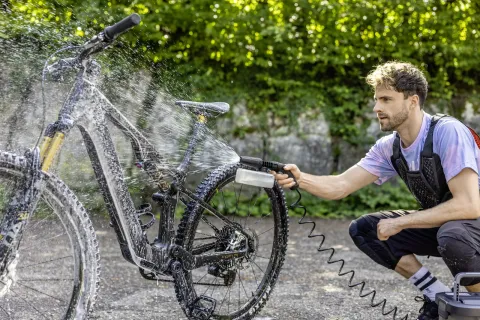 K&auml;rcher Mobil k&uuml;lt&eacute;ri tiszt&iacute;t&oacute; OC 4 + Bike Kit