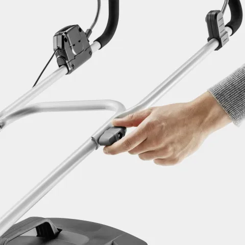 K&auml;rcher Akkumul&aacute;toros fűny&iacute;r&oacute; LMO 2-18