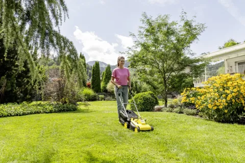 K&auml;rcher Akkumul&aacute;toros fűny&iacute;r&oacute; LMO 3-18