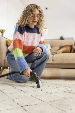 K&auml;rcher Szőnyeg- &eacute;s k&aacute;rpittiszt&iacute;t&oacute; SE 3 Compact Floor