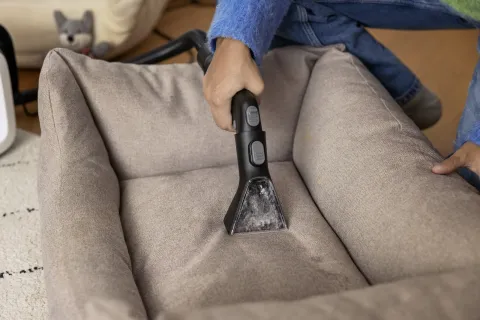 K&auml;rcher Szőnyeg- &eacute;s k&aacute;rpittiszt&iacute;t&oacute; SE 3 Compact