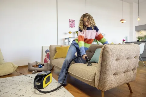 K&auml;rcher Szőnyeg- &eacute;s k&aacute;rpittiszt&iacute;t&oacute; SE 3 Compact