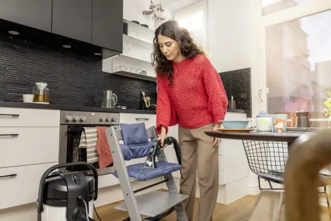 K&auml;rcher Szőnyeg- &eacute;s k&aacute;rpittiszt&iacute;t&oacute; SE 4 Plus *EU