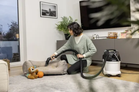 K&auml;rcher Szőnyeg- &eacute;s k&aacute;rpittiszt&iacute;t&oacute; SE 6 Signature Line *EU