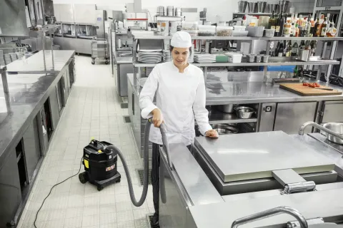 K&auml;rcher Nedves &eacute;s sz&aacute;raz porsz&iacute;v&oacute; NT 22/1 Ap L Go!Further