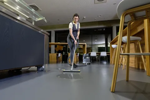 K&auml;rcher Nedves &eacute;s sz&aacute;raz porsz&iacute;v&oacute; NT 27/1 Advanced