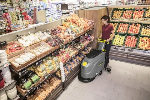 K&auml;rcher S&uacute;rol&oacute;-sz&iacute;v&oacute;g&eacute;p BD 43/25 C Classic Bp Pack 80Ah