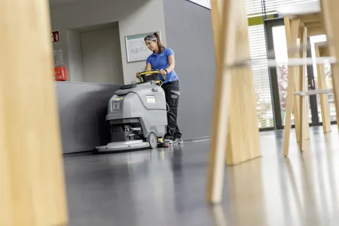 K&auml;rcher S&uacute;rol&oacute;-sz&iacute;v&oacute;g&eacute;p BD 50/55 W Bp Pack 115Ah