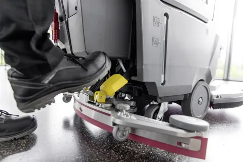 K&auml;rcher S&uacute;rol&oacute;-sz&iacute;v&oacute;g&eacute;p BD 50/55 W Classic Pack 80Ah