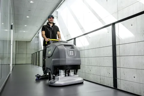 K&auml;rcher S&uacute;rol&oacute;-sz&iacute;v&oacute;g&eacute;p BD 70/75 W Classic Bp Pack 115Ah