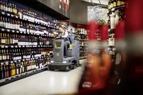 K&auml;rcher S&uacute;rol&oacute;-sz&iacute;v&oacute;g&eacute;p B 110 R Bp Pack 170Ah AGM+D75+DOSE