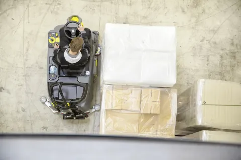 K&auml;rcher S&uacute;rol&oacute;-sz&iacute;v&oacute;g&eacute;p B 150 R Bp Pack 170Ah AGM+R85