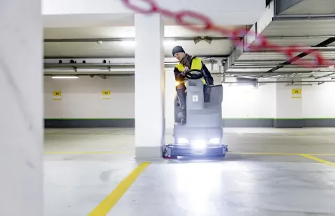 K&auml;rcher S&uacute;rol&oacute;-sz&iacute;v&oacute;g&eacute;p B 150 R Bp Pack DOSE+240Ah Li+Ri+D90