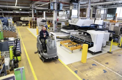 K&auml;rcher S&uacute;rol&oacute;-sz&iacute;v&oacute;g&eacute;p B 220 R Bp Pack DOSE+SB+240Ah Wet+Ri+R85