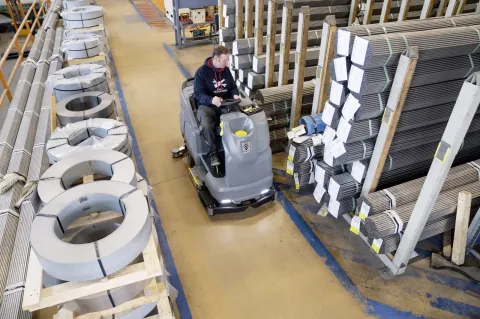 K&auml;rcher S&uacute;rol&oacute;-sz&iacute;v&oacute;g&eacute;p B 220 R Bp Pack DOSE+SB+240Ah Wet+Ri+R85