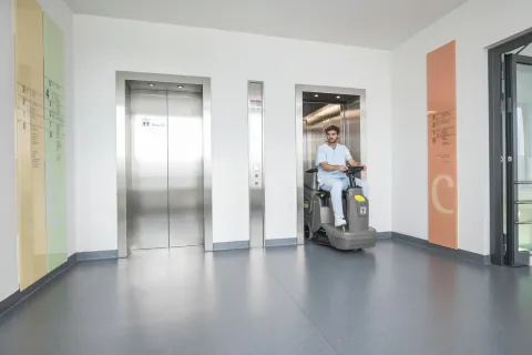 K&auml;rcher S&uacute;rol&oacute;-sz&iacute;v&oacute;g&eacute;p BD 50/70 R Classic Bp Pack 115Ah AGM